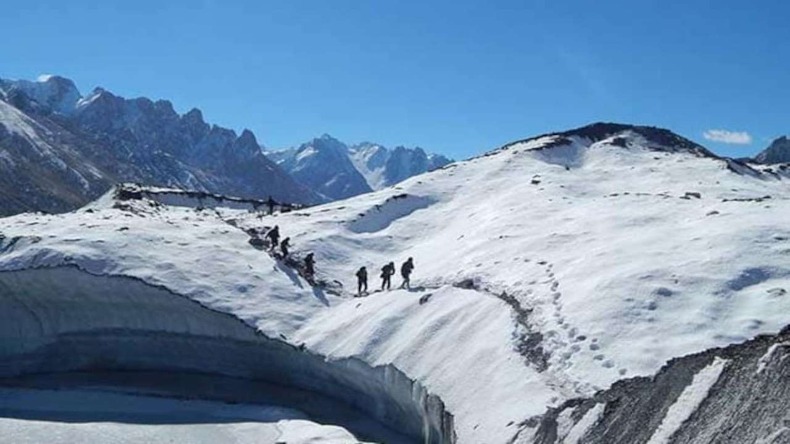 J&K: सियाचिन में सेना के बंकर में लगी आग, एक अफसर की मौत