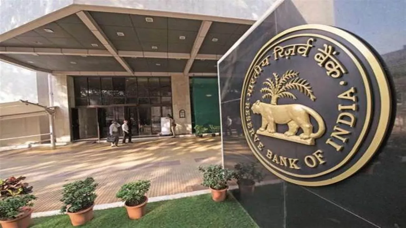 नौ साल में बैंकों ने वसूला 10 लाख करोड़ रुपये से अधिक बकाया कर्ज, RBI ने दी जानकारी