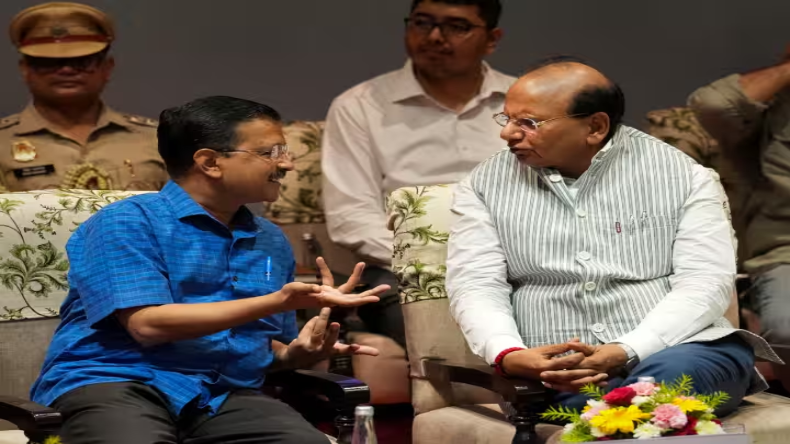 Delhi Ordinance Row:दिल्ली अध्यादेश पर केंद्र ने SC से कहा, केजरीवाल सरकार ने किया फाइलों परअवैध कब्जा