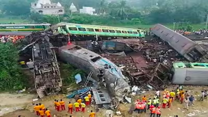 Balasore Train Accident: बालासोर रेल हादसे में एक्शन! दक्षिण पूर्व रेलवे की हटाई गईं जनरल मैनेजर