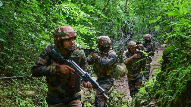 जम्मू-कश्मीर: इंटरनेशनल बॉर्डर पर BSF ने ढेर किया एक घुसपैठिया, सर्च ऑपरेशन जारी