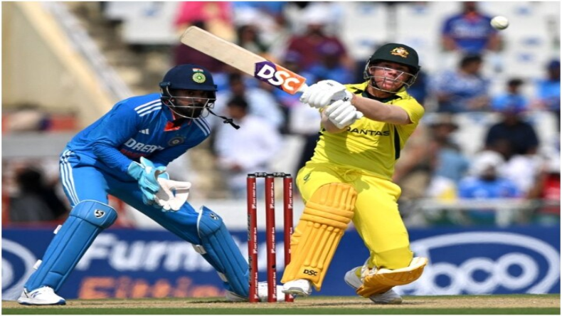 IND vs AUS 2nd ODI : बारिश के कारण खेल रुका, 56 पर 2 ऑस्ट्रेलिया