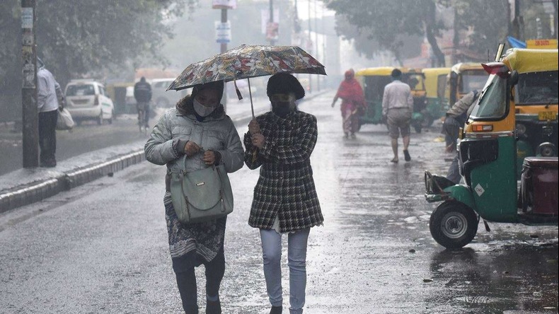 IMD Alert: नवंबर में होगी सामान्य से कम ठंड, बारिश होने की है संभावना