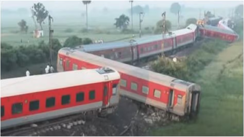 Bihar Train Accident: अचानक ब्रेक लगने से पलट गई नॉर्थ-ईस्ट एक्सप्रेस, गार्ड ने बताया क्या हुआ