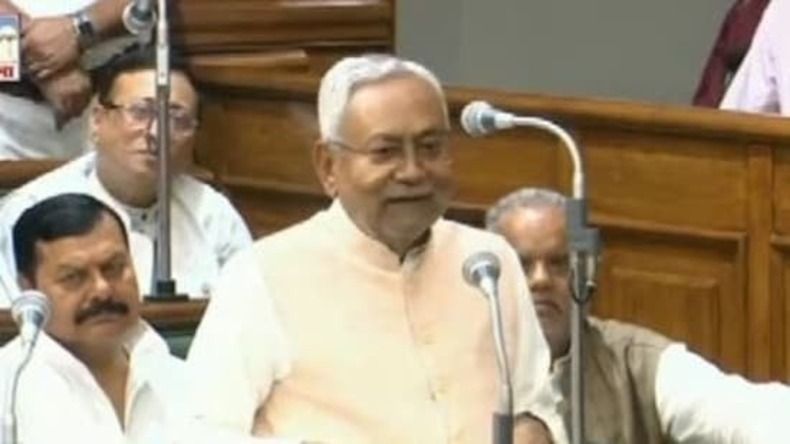 Nitish Kumar Controversial Statement: नीतीश ने सेक्स पर दिया बयान, भड़कीं महिला आयोग की चीफ