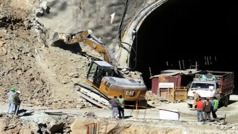 Silkyara Tunnel: 48 घंटे से उत्तरकाशी सुरंग बचाव अभियान ठप, बचाव दल के सामने नई चुनौतियां