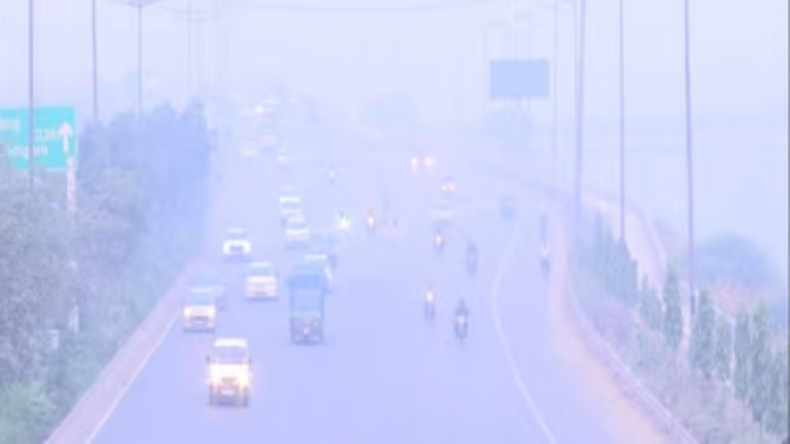 Air pollution: वायु प्रदूषण के कारण नोएडा- गाजियाबाद के स्कूल भी किए गए बंद, इतने दिनों तक रहेगी छुट्टी