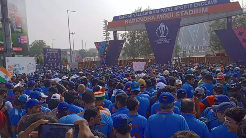 IND vs AUS Final: वर्ल्ड कप फाइनल मैच के लिए नरेंद्र मोदी स्टेडियम में शुरू किया गया दर्शकों का प्रवेश