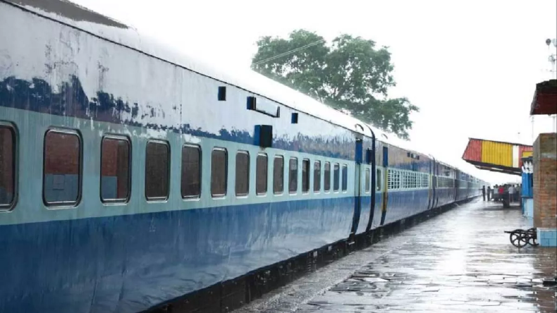 Train News: 11 दिसंबर से निरस्त होंगी कई ट्रेन, ठंड में बढ़ेगी मुसाफिरों की परेशानी