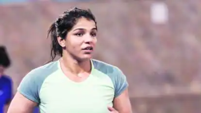 Sakshi Malik: कुश्ती संघ चुनाव के बाद साक्षी मलिक ने रुंधे गले से लिया संन्यास