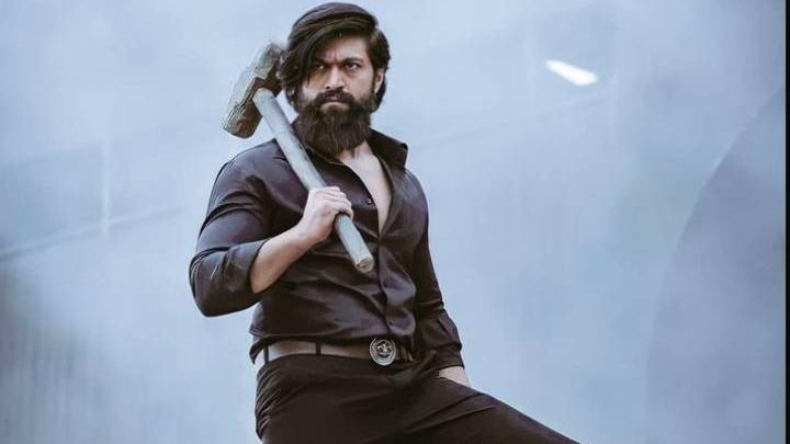 KGF 2 Star Yash: एक फिर महफिल लूटने आ रहे यश, जानें किस दिन करेंगे अपनी अगली फिल्म के नाम का एलान