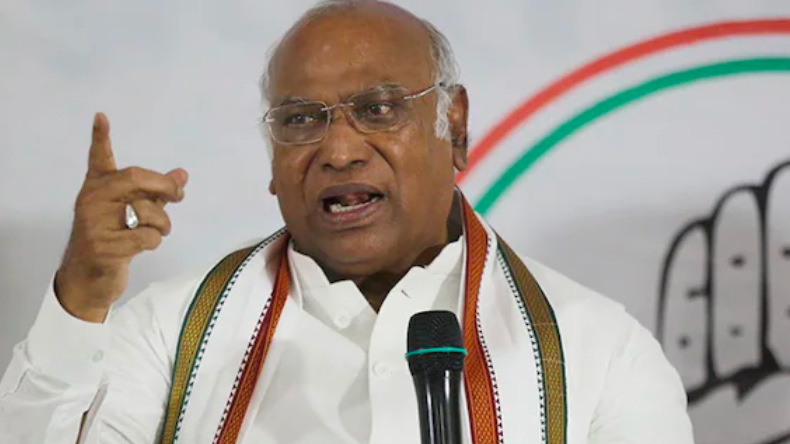 Mallikarjun Kharge on Shaitan Singh Memorial demolition: रेजांग-ला युद्ध के महानायक मेजर शैतान सिंह का मेमोरियल ध्वस्त, मल्ल्किार्जुन खरगे ने उठाए सवाल