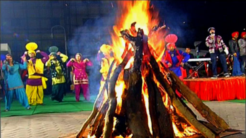 Lohri 2024:  किस दिन है लोहड़ी, जानें शुभ मुहूर्त और महत्व