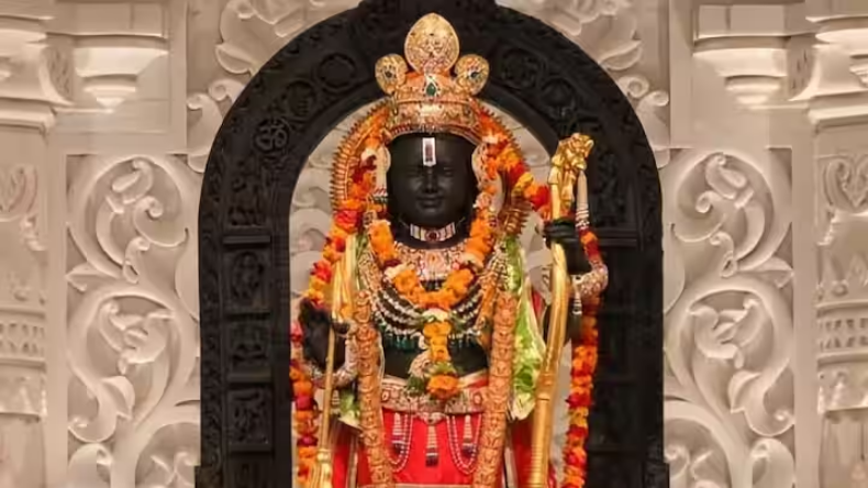 Ram Mandir: तीन लाख से अधिक श्रद्धालुओं ने किए रामलला के दर्शन, अधिकारी लगातार कर रहे स्थिति की समीक्षा