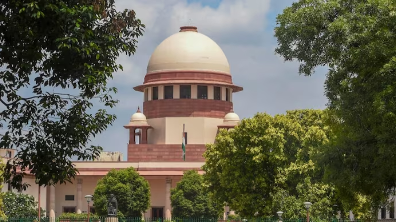 Supreme Court News: उद्धव ठाकरे की याचिका पर SC ने एकनाथ शिंदे गुट को भेजा नोटिस