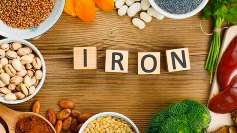 Iron Deficiency in Body: बहुत ज्यादा लगती है ठंड, तो ये एनीमिया का लक्षण हो सकता है..