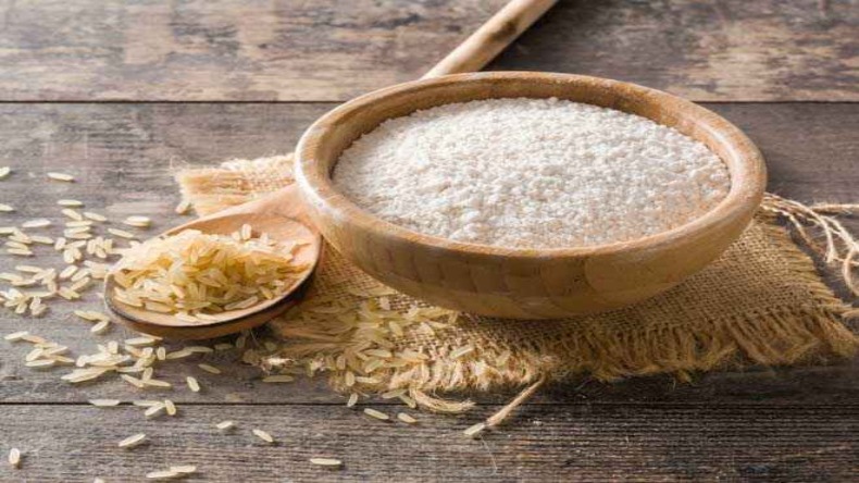 Rice Flour: अगर आप भी चाहते हैं चमकदार और मुलायम स्कीन, तो ये 5 चीजें जरूर लगाएं चावल के आटे में मिला कर