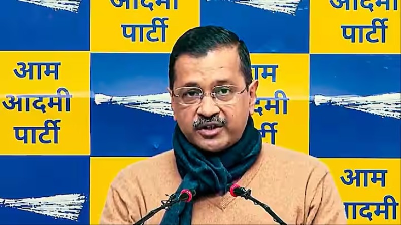 Arvind Kejriwal: क्राइम ब्रांच की टीम पहुंची अरविंद केजरीवाल के आवास