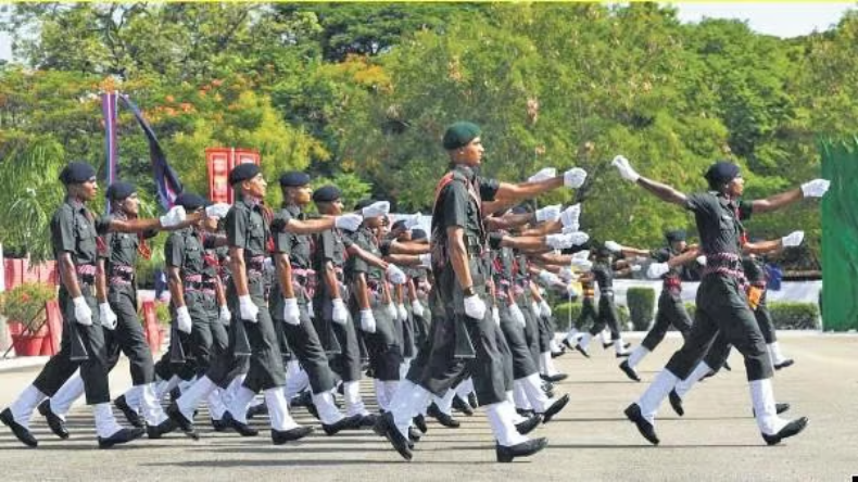 Indian Army: शहीद होने वाले अग्निवीर के परिवार को मिल सकती है पेंशन जैसी सुविधाएं, संसदीय समिति ने की सिफारिश