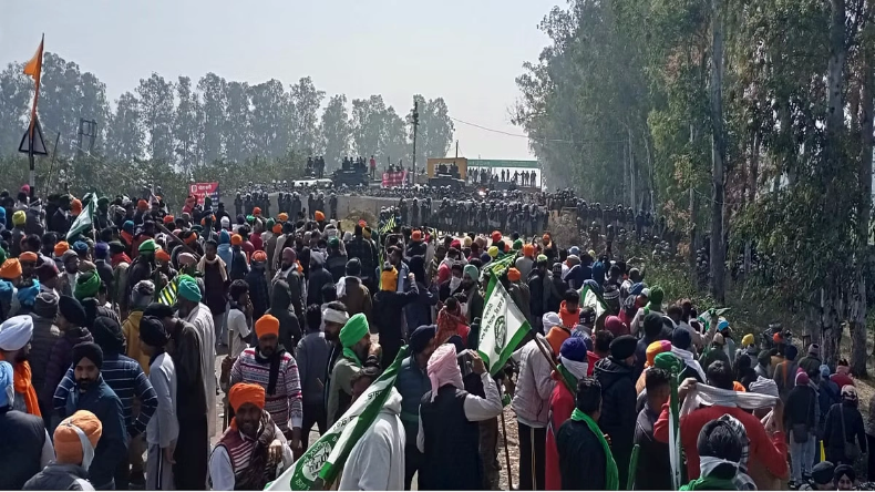 Farmers Protest: खनौरी बॉर्डर पर युवा किसान की मौत, हालात बिगड़ने पर पुलिस ने दागीं रबर बुलेट्स