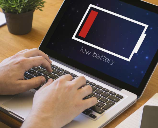 Laptop Battery: लैपटॉप की बैटरी का न रखा ख्याल तो बन जाएगा कबाड़