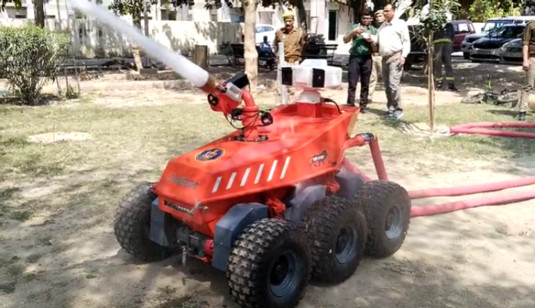 Fire Robot: अब आग लगने पर रोबोट करेगा मदद, जानें कैसे करेगा काम