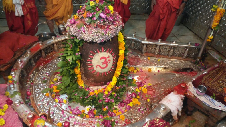 Mahashivratri Puja Samagri: जल्द आने वाला है महाशिवरात्रि का पावन त्योहार, आज ही नोट करें पूजा सामग्री