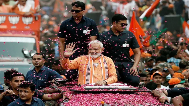 PM Modi Varanasi Visit : PM मोदी आज काशी में करेंगे रोड शो, 28 KM तक होगी पुष्पवर्षा