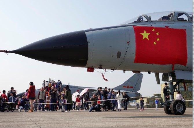 China Airforce: अमेरिकी वायु सेना को पीछे छोड़कर नम्बर एक पर पहुंच सकती है चीनी वायु सेना,अमेरिकी सेना के अधिकारी ने किया दावा