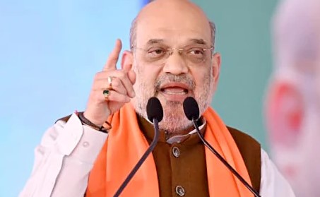 Amit Shah: बंगाल की रैली में अमित शाह ने कहा -हमको दें वोट, ममता के गुंडो को उल्टा टांग देंगे