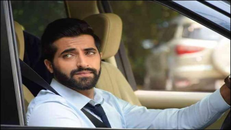 Akshay Oberoi: बिना कपड़ों के भी किरदार करने के लिए तैयार हैं अक्षय ओबेरॉय, कहा – किरदार के साथ न्याय होना चाहिए