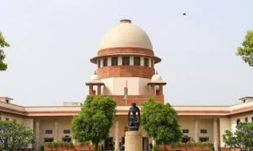 Supreme Court: सुप्रीम कोर्ट ने नीट परीक्षा रिजल्ट पर लगाने से किया इंकार, केन्द्र सरकार से जवाब देने को कहा