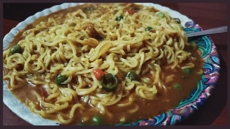 नूडल के अंदर क्या है? Video देखकर हमेशा के लिए Noodle खाना छोड़ देंगे आप