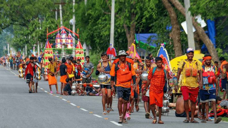 कांवड़ यात्रा के रूट पर दुकानदारों को पहचान जाहिर करने के निर्देश पर लोगों ने गजब जवाब दिया!