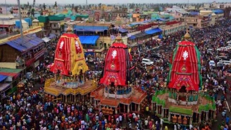 Puri Rath Yatra: बलभद्र और सुभद्रा के साथ रथ में विराजमान हुए जगन्नाथ, 5 बजे शुरू होगी यात्रा