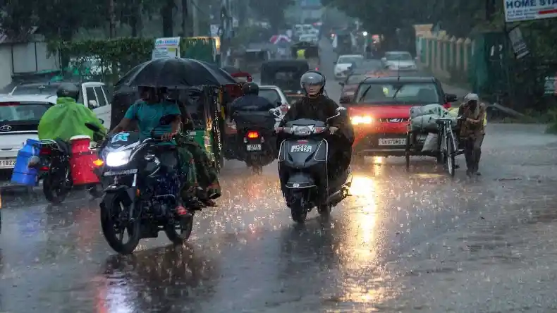 Weather Update: अगस्त-सितंबर में होगी बारिश की बाढ़ या पड़ेगा सूखा, IMD की चौंकाने वाली भविष्यवाणी