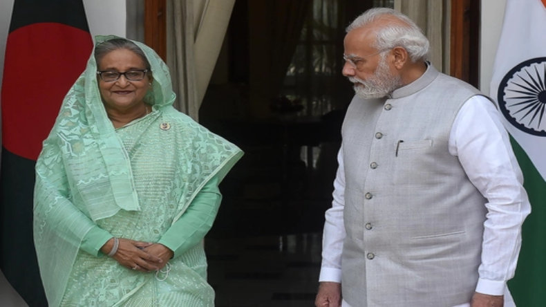 पीएम मोदी चाहें तो 24 घंटे में Sheikh Hasina को फिर से मिल जाएगी बांग्लादेशी PM की कुर्सी!