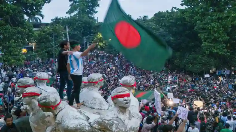 Bangladesh Protest : क्या बांग्लादेश में हिन्दुओं की सुरक्षा खतरे में ?