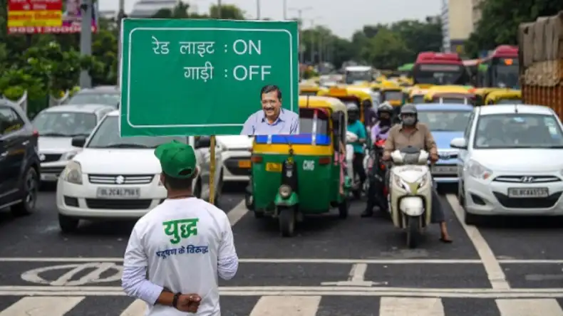 क्या है दिल्ली सरकार का रेड लाइट ऑन गाड़ी ऑफ’ कैंपेन, प्रदूषण रोकने में कैसे कारगर होगा साबित