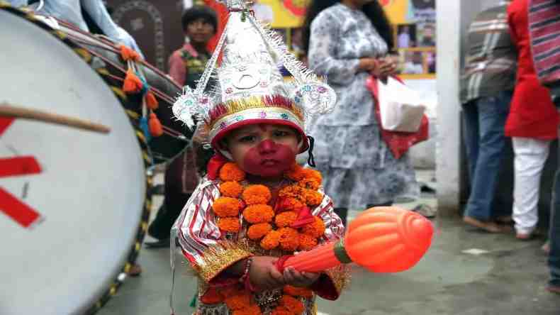 इस हनुमान मंदिर की रहस्यमय कहानी, लंगूर बनकर मत्था टेकने आ रहे सैकड़ों बच्चे