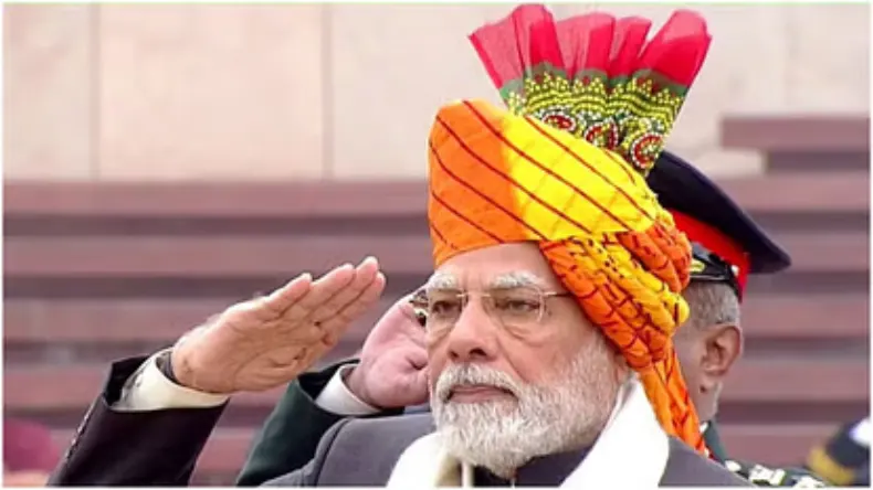 Republic Day 2025 : गजब है PM मोदी का साफा कलेक्शन, इस बार लाल-पीली पगड़ी ने खींचा सबका अटेंशन..